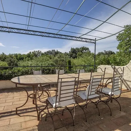 Mouramour Villa *